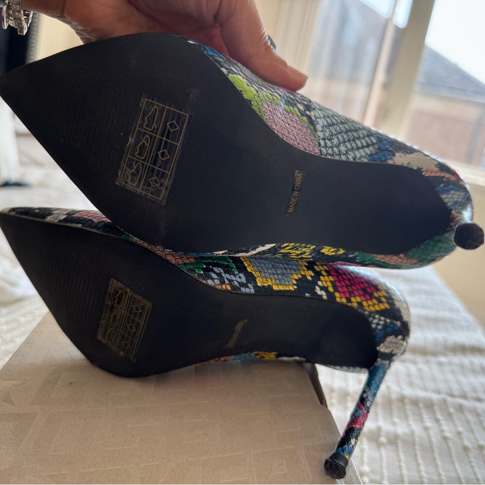 Colorful Patterned Women's Heels - Picture 3 of 3
